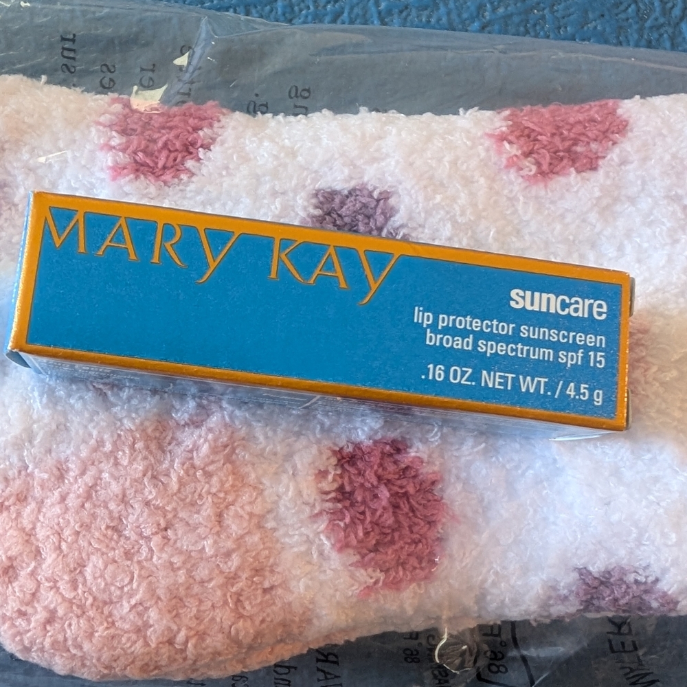 Mary Kay lip protector SPF 15